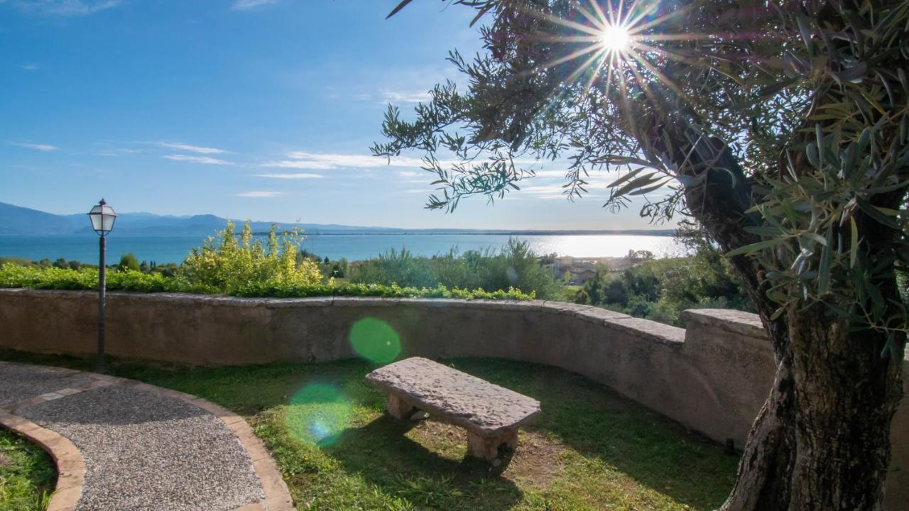 Castello Belvedere Apartments Desenzano del Garda Ngoại thất bức ảnh