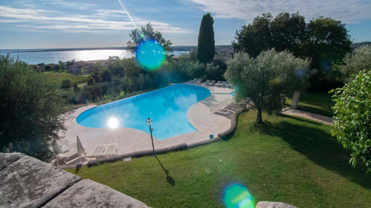 Castello Belvedere Apartments Desenzano del Garda Ngoại thất bức ảnh