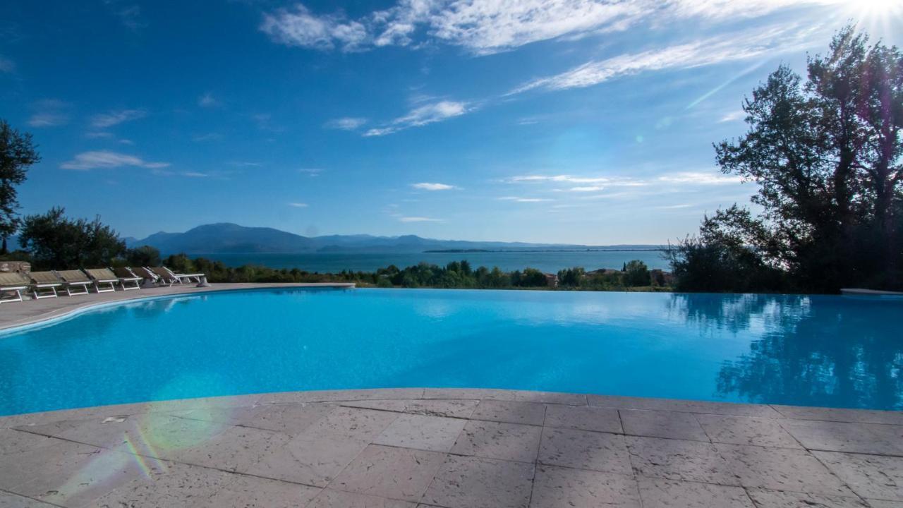 Castello Belvedere Apartments Desenzano del Garda Ngoại thất bức ảnh
