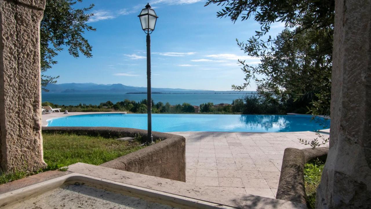 Castello Belvedere Apartments Desenzano del Garda Ngoại thất bức ảnh