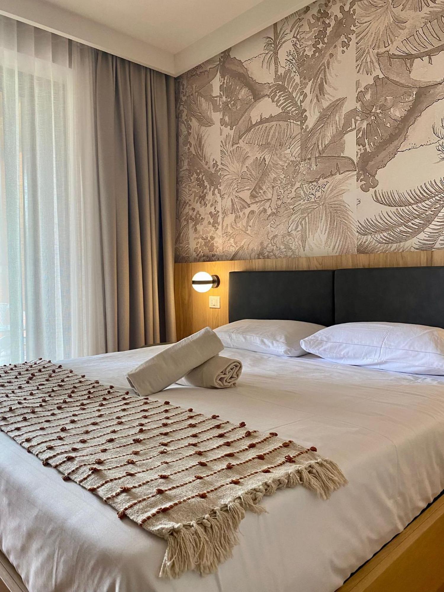 Castello Belvedere Apartments Desenzano del Garda Ngoại thất bức ảnh
