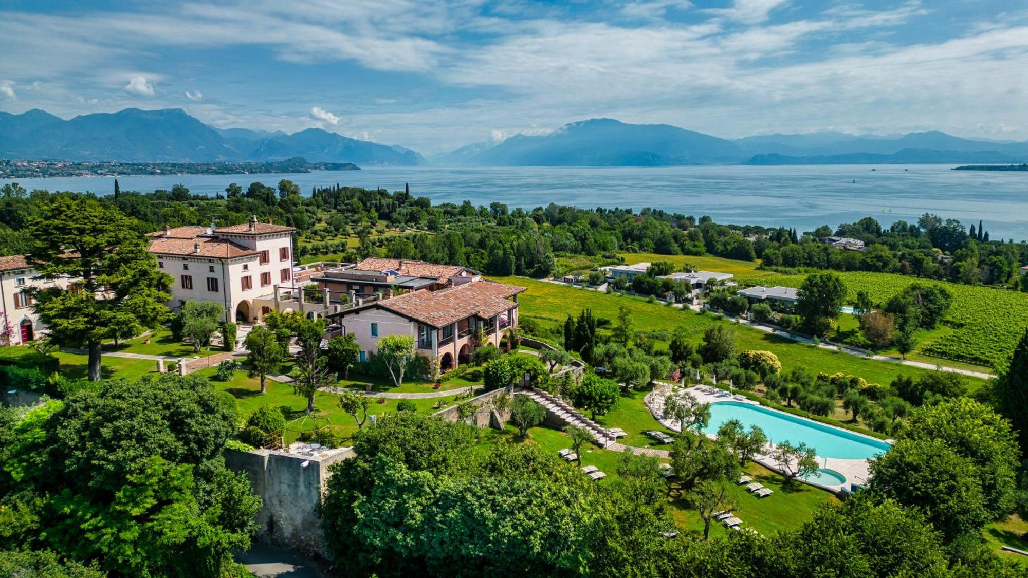 Castello Belvedere Apartments Desenzano del Garda Ngoại thất bức ảnh